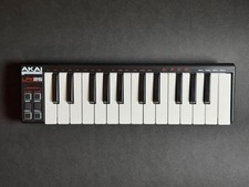 Akai LPK25 - 25 Key USB MIDI Controller Keyboard