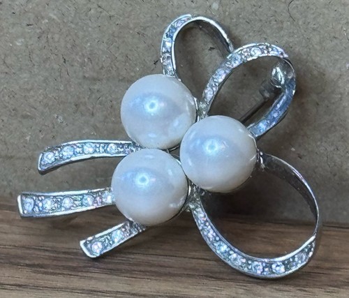 Vintage ribbon pearl - vintage, silver