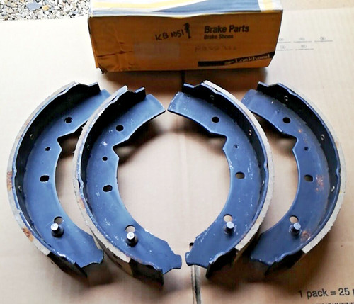 Lockheed front brake shoes - front, kb