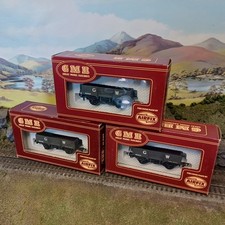 Airfix GMR. 54372-9 x 3. GWR 5 Plank Wagons Hornby Boxed. Vintage Model Railway.