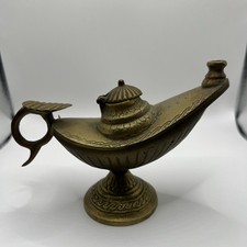 True Vintage Aladdin oil lamp In Brass
