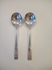 Vintage Oneida Hampton Court Community plate soup spoons x 2