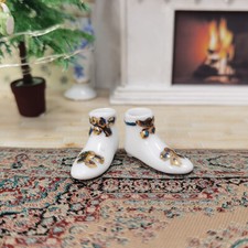 1Pair 1:12 Scale Dolls House Miniatures Christmas Boots Ceramic Shoes Accessory