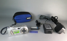 SONY CyberShot DSC-P8 3.2MP CCD Sensor Digital Camera+charger (Fully Working)
