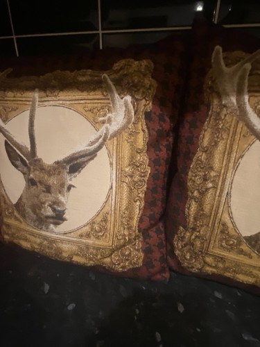 Square tapestry cushions - 3,