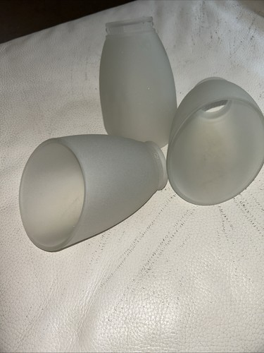 Lot 194 three opaque - 194.,