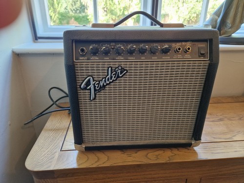 Fender bullet amplifier - bullet,
