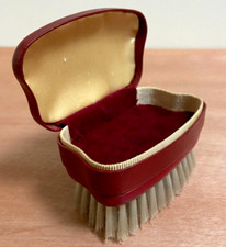 Vintage 1950s Travel Clothes Brush with Concealed Jewellery Compartment
