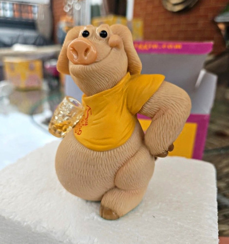 Piggin pig resin ornament - piggin',