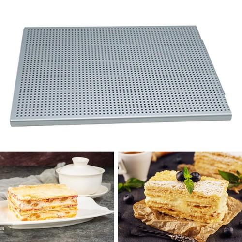 Double layer perforated baking - layer,
