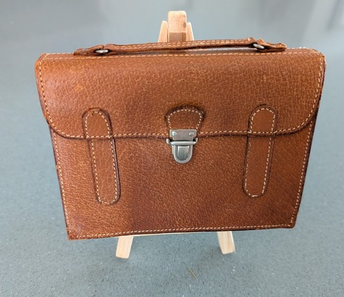 Double playing card tan brown