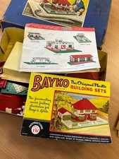 Vintage 1950s Bayko Building Set No 2 - Lots of Parts + Catalogues Instructions