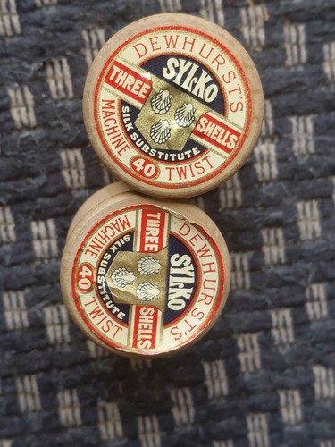 Two empty wooden sylko - empty,