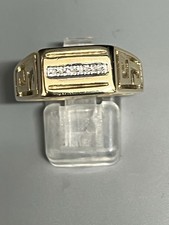 9CT GOLD GENTS DIAMOND GREEK KEY SIGNET RING