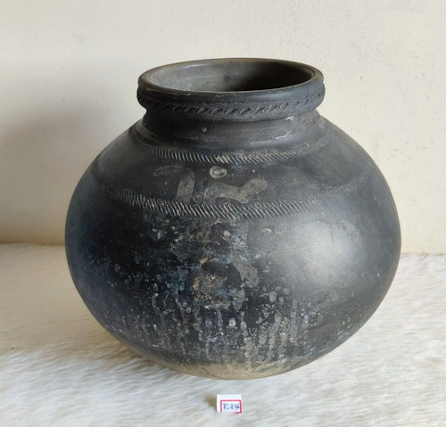 Vintage handcrafted black - handcrafted,