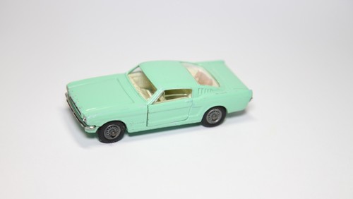 Corgi 320 ford mustang - 320,