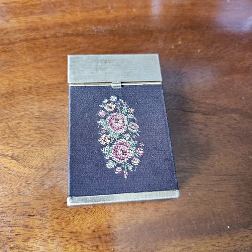 Vintage petit point - petit,