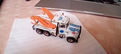Matchbox peterbilt police - matchbox, tow