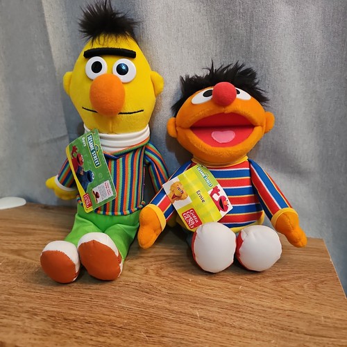 Bert and ernie sesame - bert,