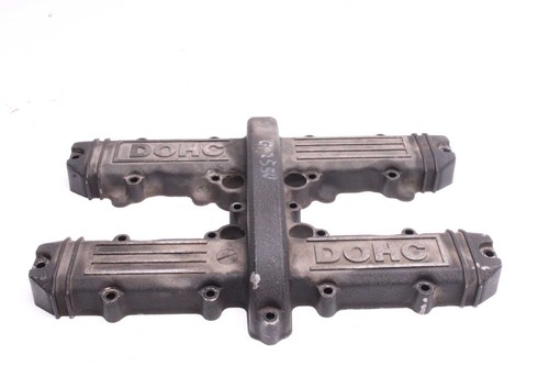Cylinder head cover - , valve