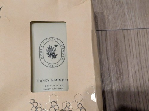 Royal jelly mimosa bodycare - jelly,