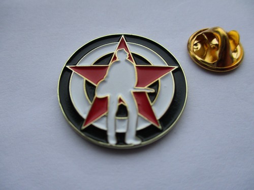 Joe strummer punk metal badge - punk,