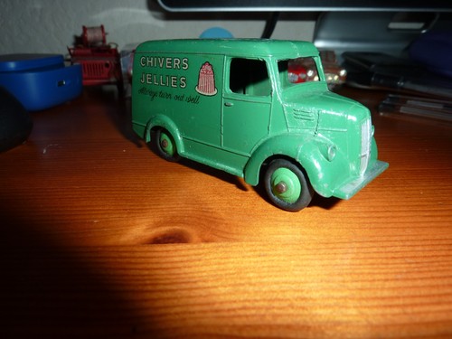 Dinky toys trojan - dinky,