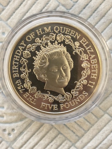 Guernsey 2001 queen - £5,
