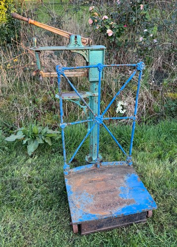 Antique cast iron railway - cast,