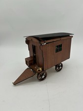 Model living van - van, suit