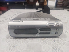 * clock radio SONY ICF-C273.
