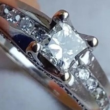 18Ct White Gold 1Ct Diamond Princess Cluster Engagement Size M Heavy 5g