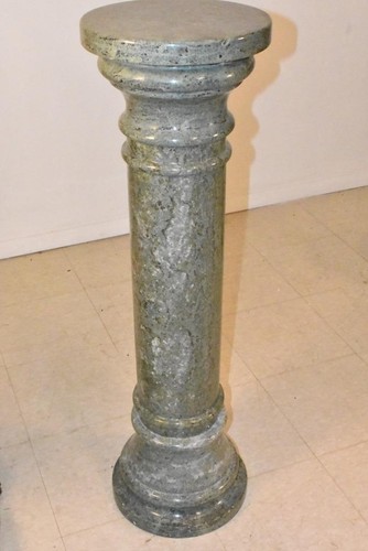 Classic style variegated green - style,