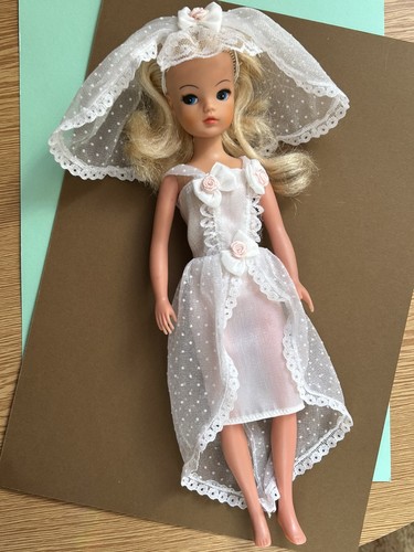 Vintage 1980s sindy - 💚,