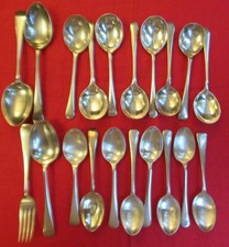 20 Vintage Silver Plated Spoons Soup Spoons & Servers Rat Tail Design