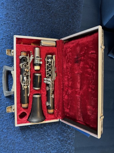 Boosey and hawk clarinet - boosey,