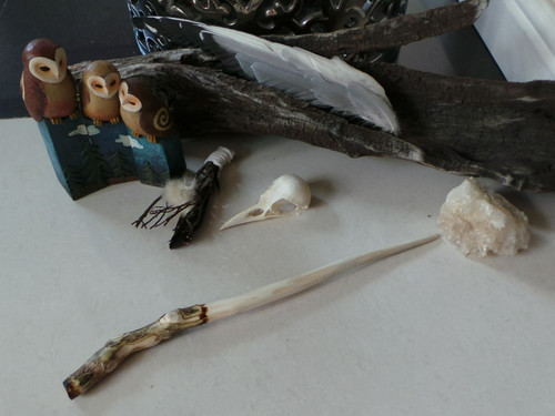 Holly wand pagan wiccan - holly, wand: