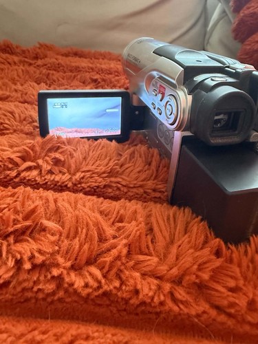Hitachi hs300e hybrid dvd - hitachi, dz-hs300e