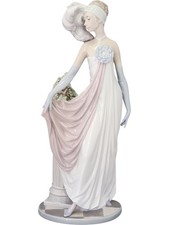 Lladro Porcelain Figurine Elegant Lady with Column Decor 13.5 Inches