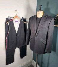 William Hunt 3 Piece Suit