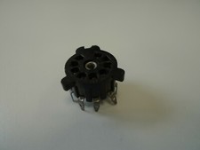 Tube Valve Base B9A Cinch