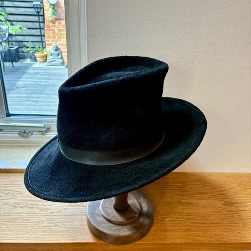 Women vintage black - vintage, felt