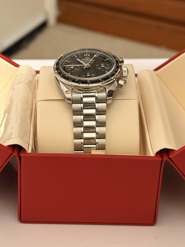 Omega speedmaster axial - omega,