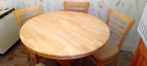 Round light wood dining - light,