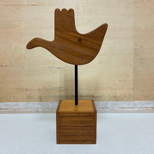 Corbusier open hand - open,