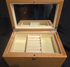 Dulwich Design Wooden Shellac