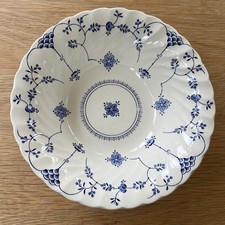 MYOTT FINLANDIA SERVING BOWL-21 cm Blue/White, hand engraved. VGC  VINTAGE