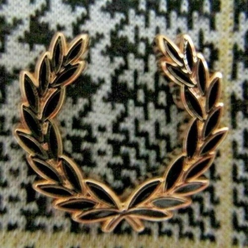 Fred perry lapel pin badge - lapel,