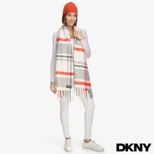 DKNY 2 Piece Set / Hat And