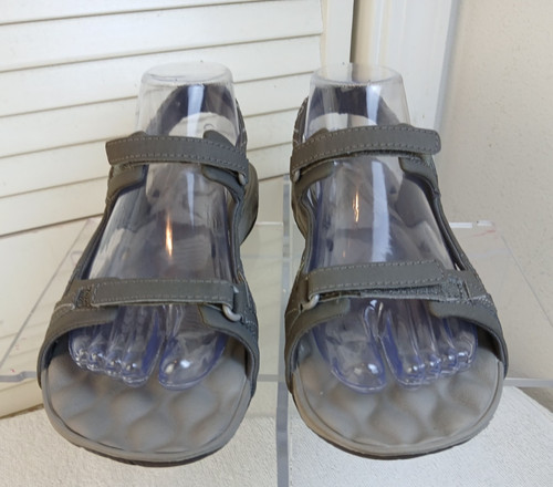 Columbia women size 7 - columbia,